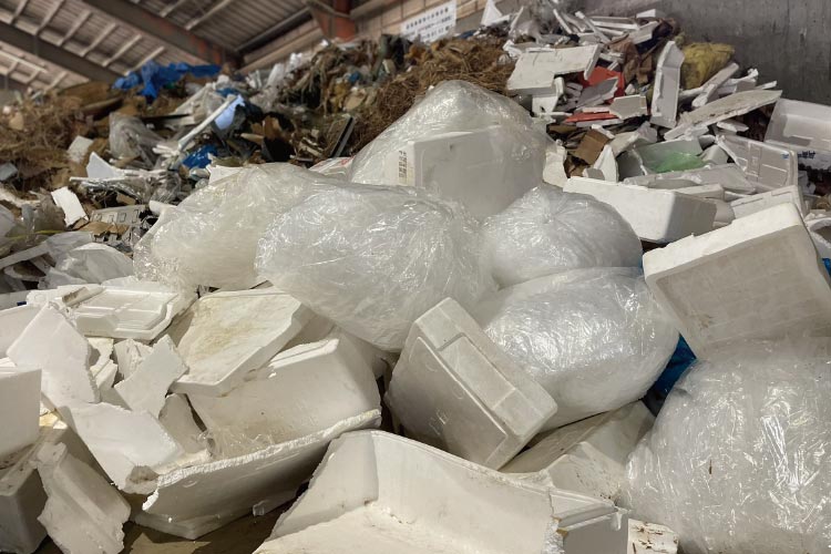 リサイクル設備処理 RPF製造設備 松浦商事株式会社 福島県会津若松市 産業廃棄物処理業 / 下水道維持管理 / 産業・一般廃棄物収集運搬